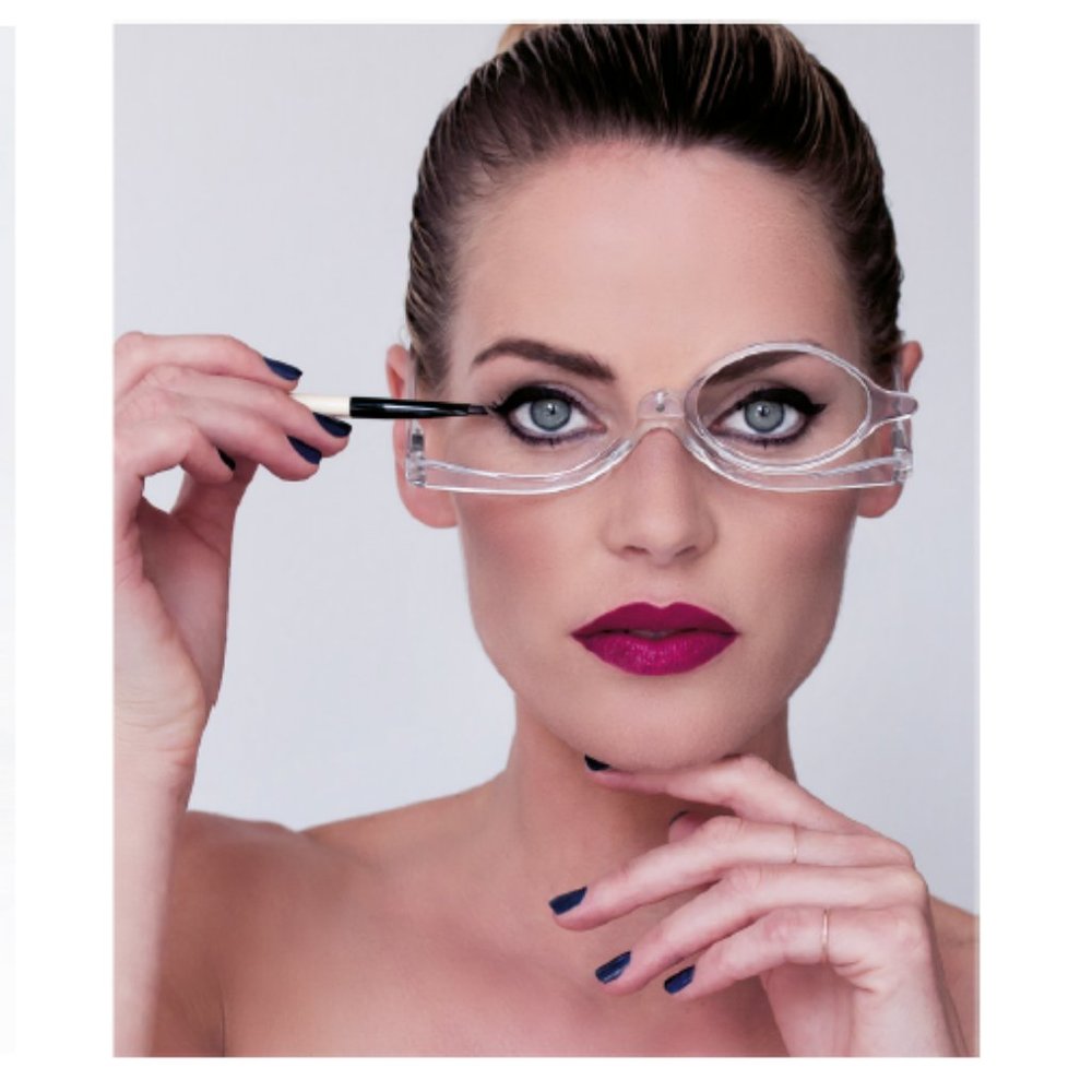 MAKE-UP GLASSES - You won't be able to do without